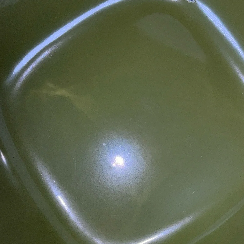 CATHRINEHOLM 1960s avocado green enamel salad bowl mid century kitchen 9.75”wide